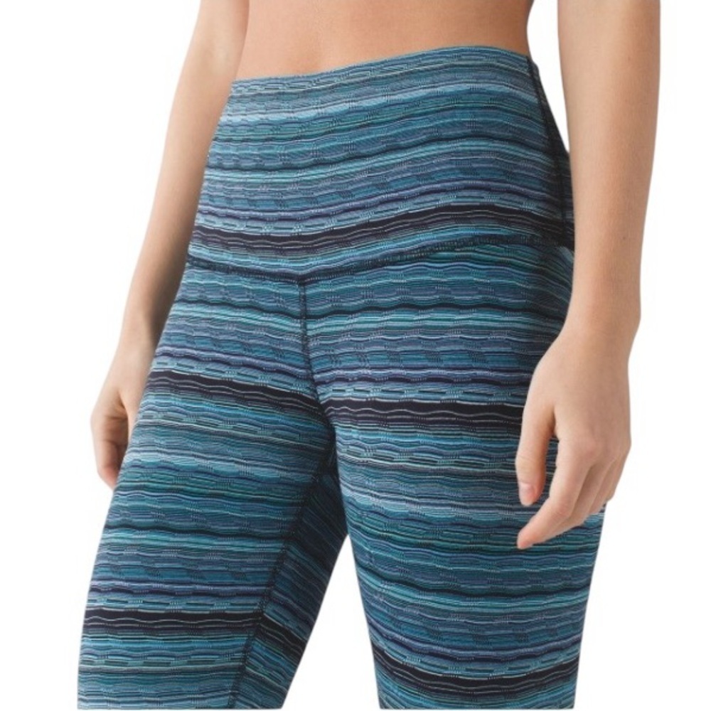 Lululemon Women 6‎ Wunder Under Crop Hi Rise Leggings Space Dye Twist Naval Blue